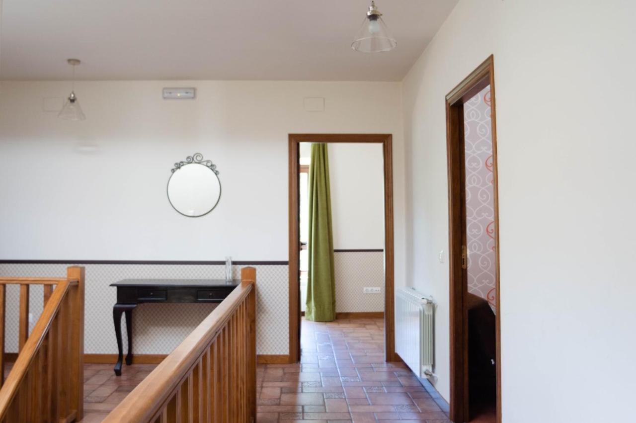 Casa Del Cura Hotel Las Navas Del Marques Bagian luar foto